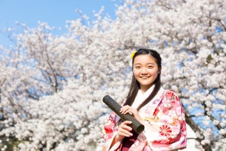 小学生の卒業式・卒園式の袴の着付け・ヘアアレンジ